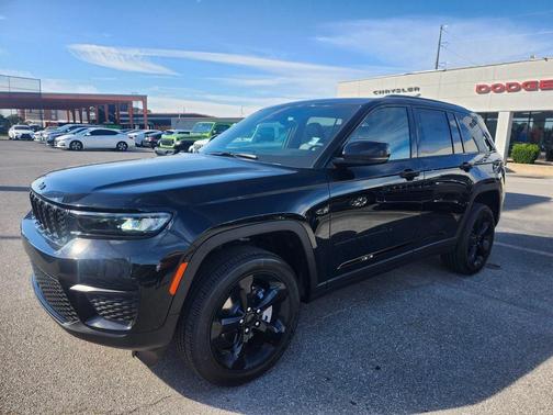 2025 Jeep Grand Cherokee Altitude