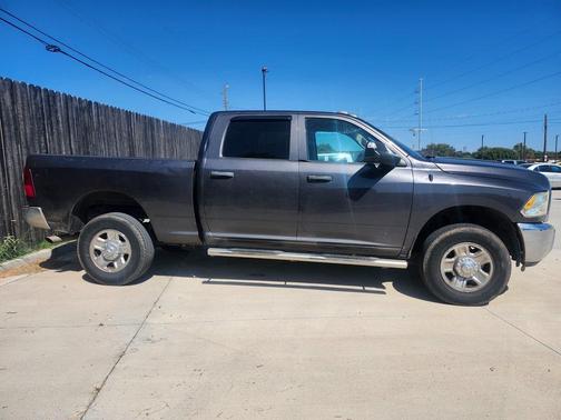 2018 RAM 2500 Tradesman Crew Cab 4x4 6'4' Box