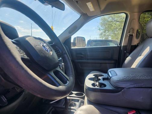 2018 RAM 2500 Tradesman Crew Cab 4x4 6'4' Box
