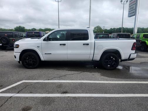 Bright White Clearcoat 2026 RAM 1500 Laramie