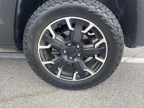 Black Clearcoat 2023 Jeep Renegade Trailhawk