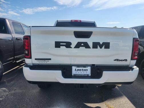 2025 RAM 2500 Big Horn Crew Cab 4x4 6'4' Box