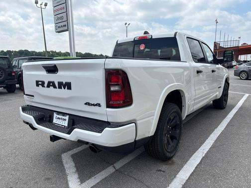 Bright White Clearcoat 2026 RAM 1500 Big Horn/Lone Star
