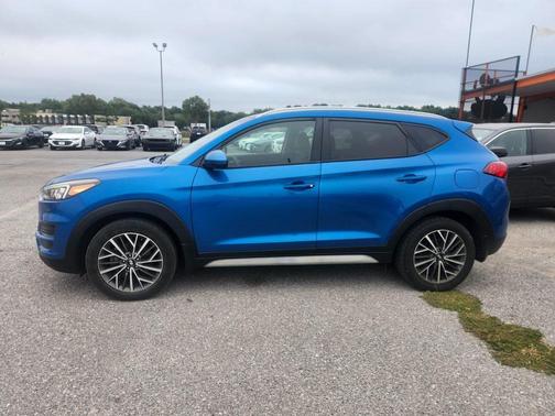2019 Hyundai TUCSON SE