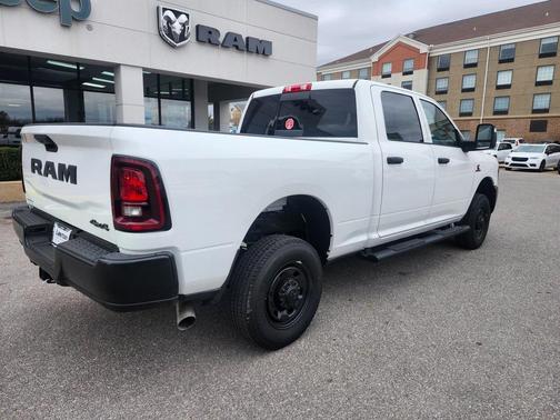 2025 RAM 2500 Tradesman Crew Cab 4x4 6'4' Box
