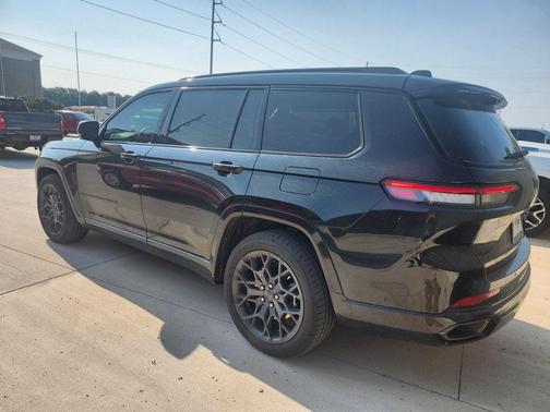 2023 Jeep Grand Cherokee L Summit