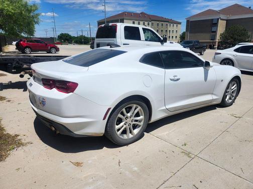Summit White 2019 Chevrolet Camaro 1LS
