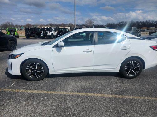 2024 Nissan Sentra SV