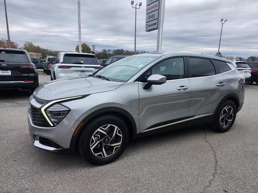 2024 Kia Sportage LX