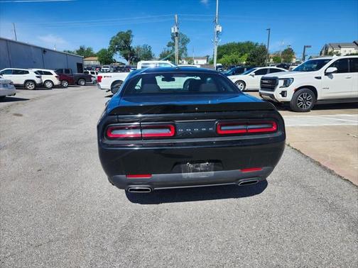 2022 Dodge Challenger SXT