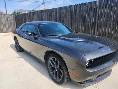 2022 Dodge Challenger SXT