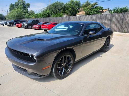 2022 Dodge Challenger SXT