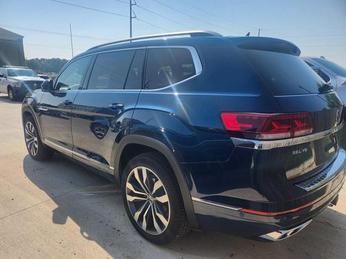 2022 Volkswagen Atlas 3.6L SEL Premium
