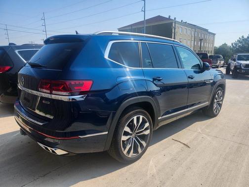 2022 Volkswagen Atlas 3.6L SEL Premium