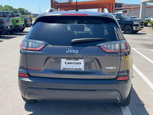 Granite Crystal Metallic Clearcoat 2020 Jeep Cherokee Latitude Plus