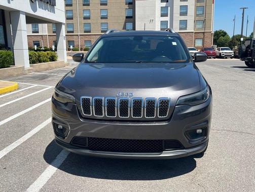 Granite Crystal Metallic Clearcoat 2020 Jeep Cherokee Latitude Plus