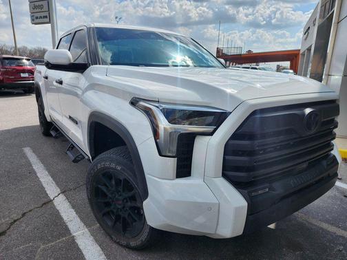 2023 Toyota Tundra SR5