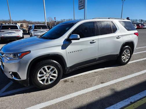 2020 Chevrolet Traverse LT Leather