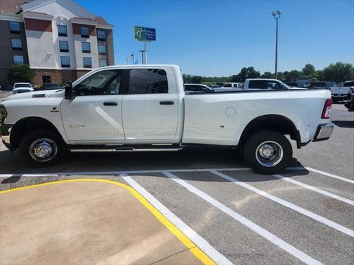 2024 RAM 3500 Big Horn Crew Cab 4x4 8' Box