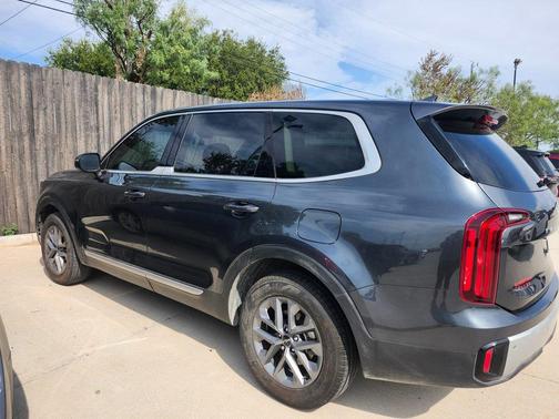 2024 Kia Telluride LX