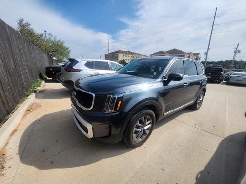2024 Kia Telluride LX