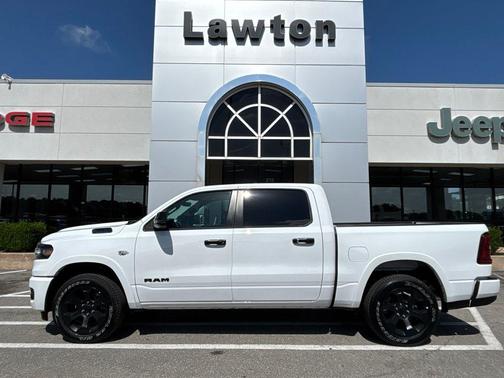 Bright White Clearcoat 2026 RAM 1500 Big Horn/Lone Star