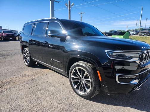 2023 Jeep Wagoneer Series III 4x2
