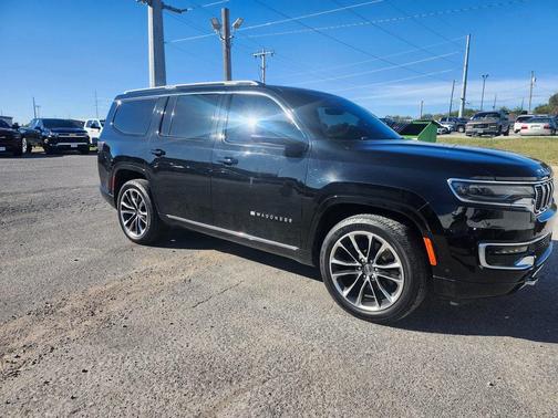 2023 Jeep Wagoneer Series III 4x2