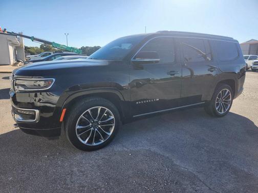 2023 Jeep Wagoneer Series III 4x2