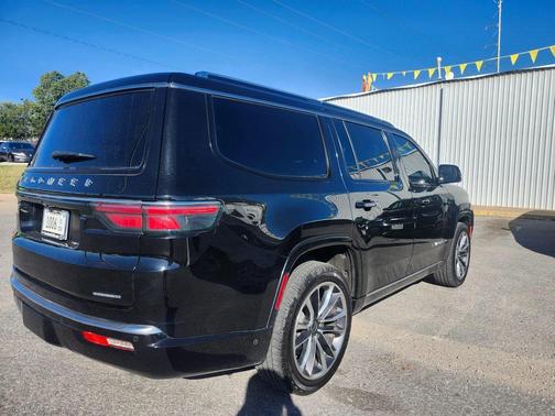 2023 Jeep Wagoneer Series III 4x2