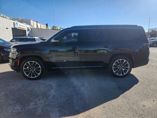 2023 Jeep Wagoneer Series III 4x2