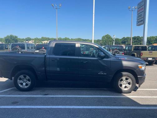 Granite Crystal Metallic Clearcoat 2023 RAM 1500 Big Horn/Lone Star