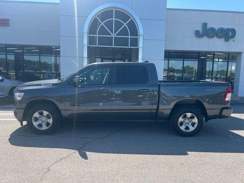 Granite Crystal Metallic Clearcoat 2023 RAM 1500 Big Horn/Lone Star