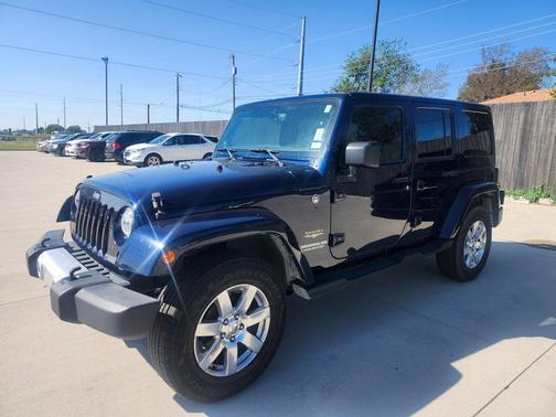 2013 Jeep Wrangler Unlimited Sahara