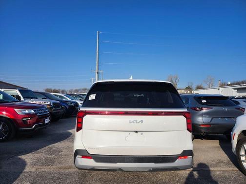 2025 Kia Carnival LXS