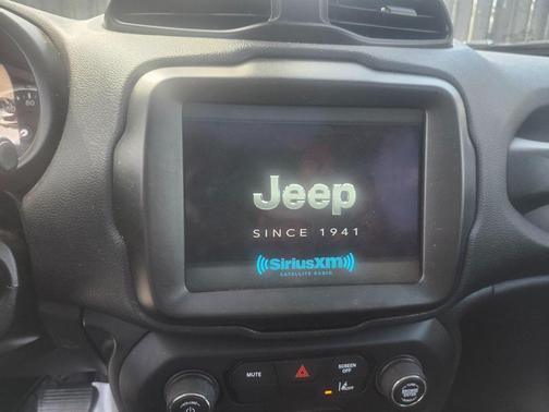 2023 Jeep Renegade Trailhawk