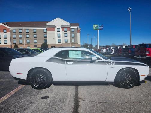 White Knuckle Clearcoat 2023 Dodge Challenger R/T Scat Pack