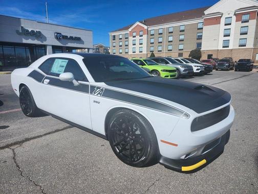 White Knuckle Clearcoat 2023 Dodge Challenger R/T Scat Pack
