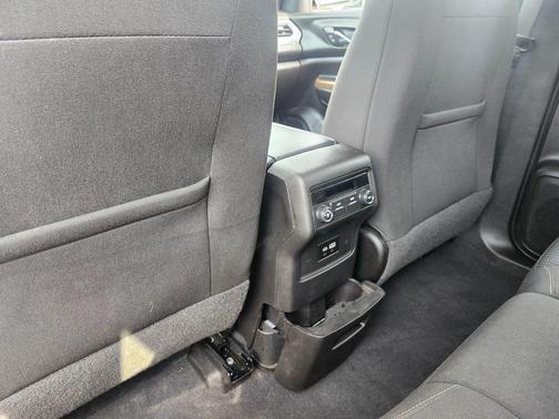 2023 GMC Acadia FWD SLE