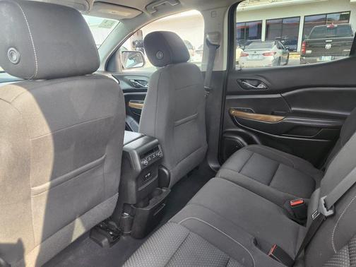 2023 GMC Acadia FWD SLE