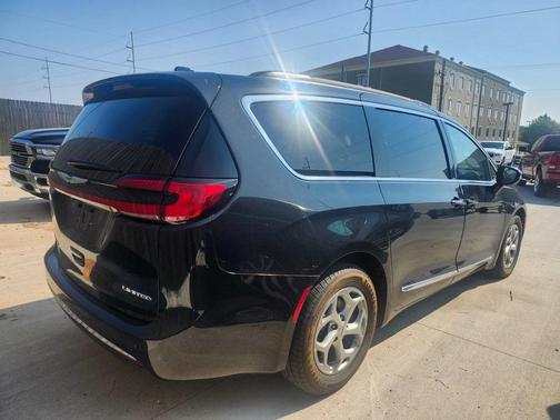 2023 Chrysler Pacifica Limited