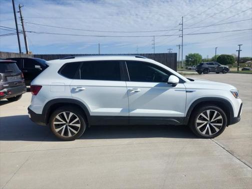 2022 Volkswagen Taos 1.5T SE