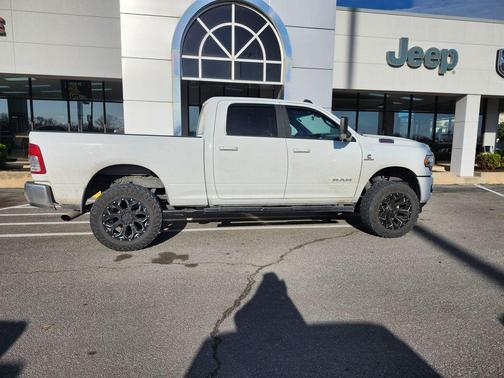 2022 RAM 2500 Big Horn Crew Cab 4x4 6'4' Box