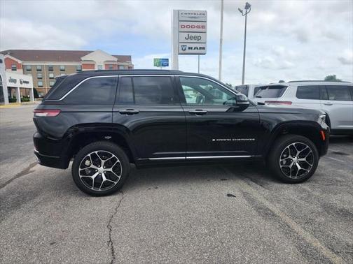 2025 Jeep Grand Cherokee Summit