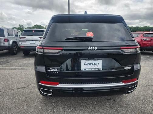 2025 Jeep Grand Cherokee Summit