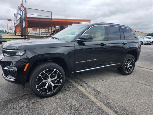 2025 Jeep Grand Cherokee Summit