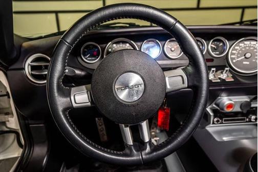 2005 Ford GT Base 2dr Coupe