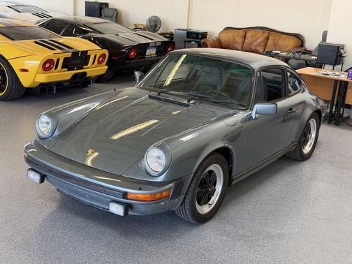 1983 Porsche 911 SC 2dr Coupe