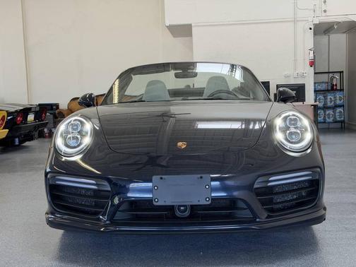 2019 Porsche 911 Turbo S