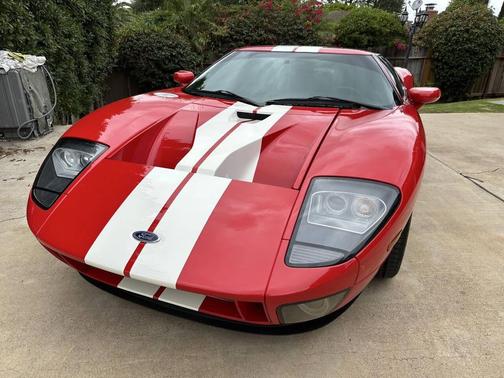 2005 Ford GT Base 2dr Coupe